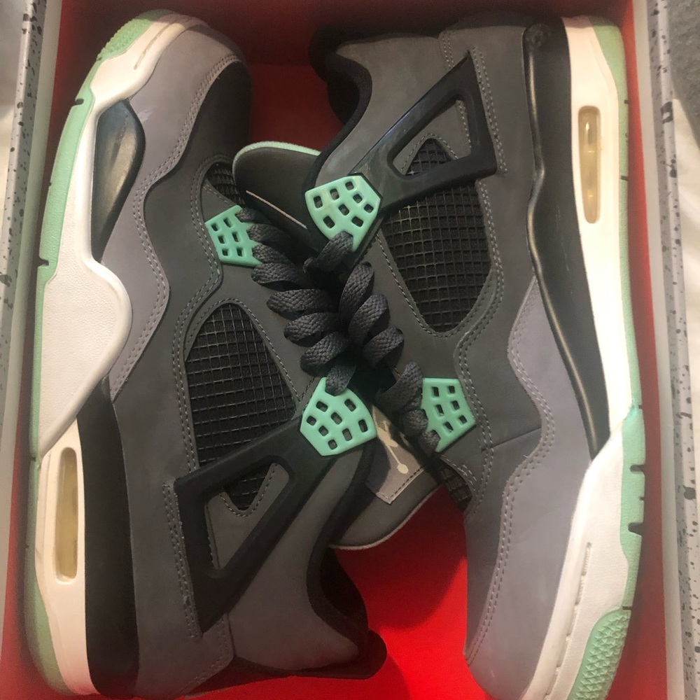 Jordon 4 Mint